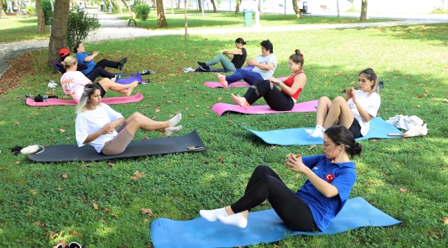 KADINLAR GÜNE ZİNDE BAŞLIYOR