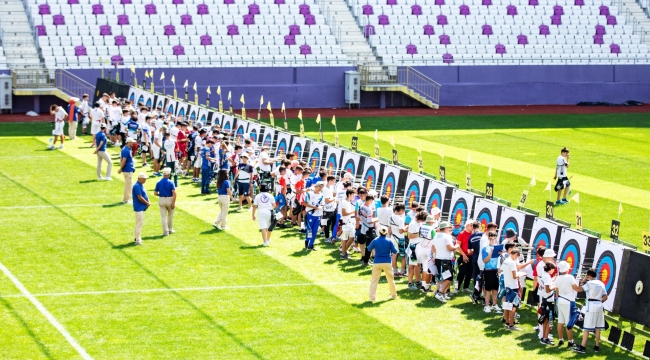 ŞAMPİYONA YENİ ORDU STADINDA DEVAM EDİYOR