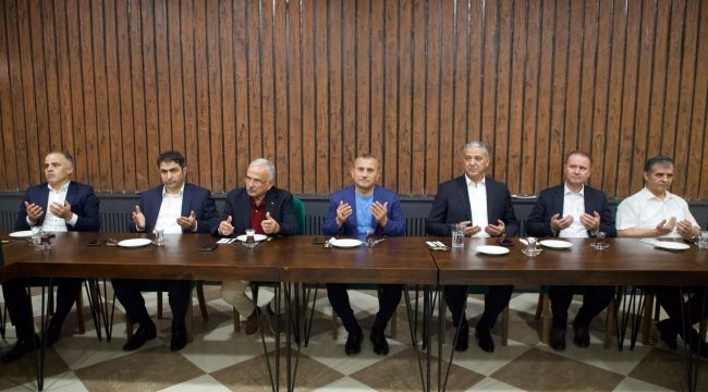VALİ SONEL, İL EMNİYET MÜDÜRÜ DOĞU ATEŞ ONURUNA VEDA YEMEĞİ DÜZENLEDİ 