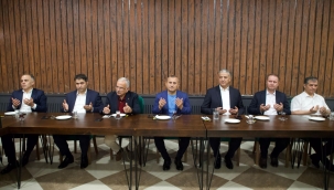 VALİ SONEL, İL EMNİYET MÜDÜRÜ DOĞU ATEŞ ONURUNA VEDA YEMEĞİ DÜZENLEDİ