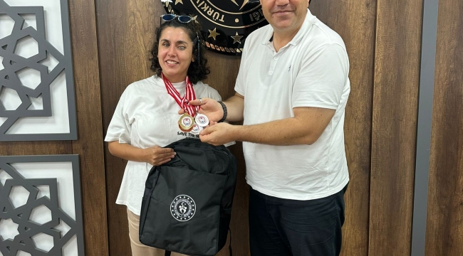 ZEYNEP ÖĞRETMEN TÜRKİYE ŞAMPİYONU