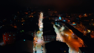 AKKUŞ GÖZ KAMAŞTIRIYOR