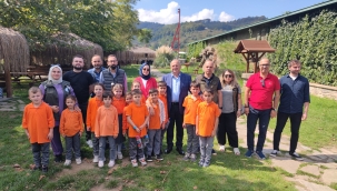 BAŞKAN TAVLI MİNİK ÖĞRENCİLERİN HEYECANLARINA ORTAK OLDU