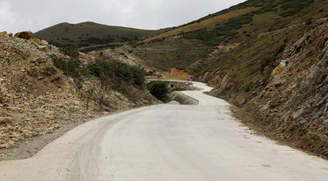 İKİ İLİ BAĞLAYAN YAYLA YOLUNDA SONA GELİNDİ