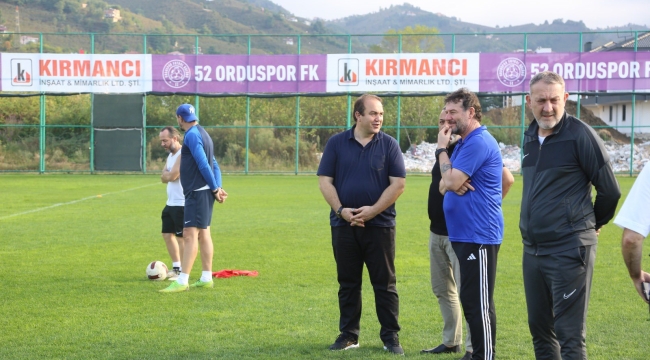 MÜDÜR GENÇ'TEN FUTBOL KULÜPLERİNE ZİYARET