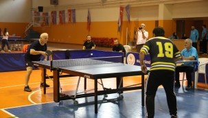 MASA TENİSİNİN ŞAMPİYONU ORDU VALİLİĞİ