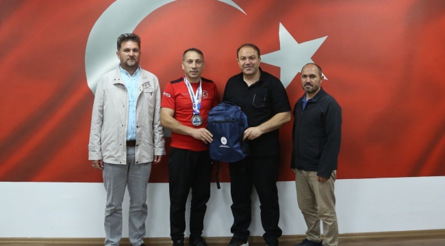 MİLLİ SPORCU HÜSREV DOĞRU'DAN GENÇ'E ZİYARET