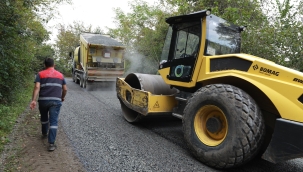ÜNYE ÇATAK MAHALLESİ'NDE ASFALT ÇALIŞMASI SÜRÜYOR