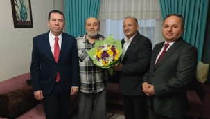 BAŞKAN TAVLI'DAN ÖĞRETMENLER GÜNÜ'NDE ANLAMLI ZİYARET