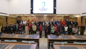 BÜYÜKŞEHİR, DEPREMZEDE ÖĞRENCİLERİ AĞIRLADI