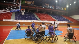 ENGELSİZLER ORDUSU FENERBAHÇE'YE BİLENİYOR