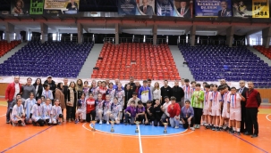 OKUL SPORLARI HENTBOL YILDIZLAR MÜSABAKALARI SONA ERDİ