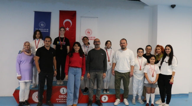 ORDU'DA ESKRİM İL BİRİNCİLİĞİ MÜSABAKALARI SONA ERDİ
