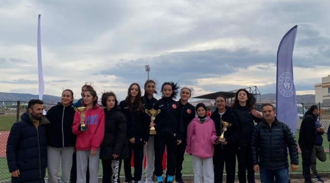 ORDU İL KARMASI ATLETİZMDE YARI FİNALDE
