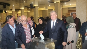 SAADET PARTİSİ'NDE ÖZGÜR ŞAHİN GÜVEN TAZELEDİ