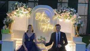 SONGÜL VE ABDULSAMET ÇİFTİ'NDEN DÜĞÜN GİBİ NİŞAN