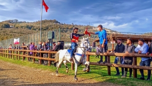 ÜNYE'DE CUMHURİYET'İN 100. YILINDA RAHVAN RÜZGÂRI ESTİ