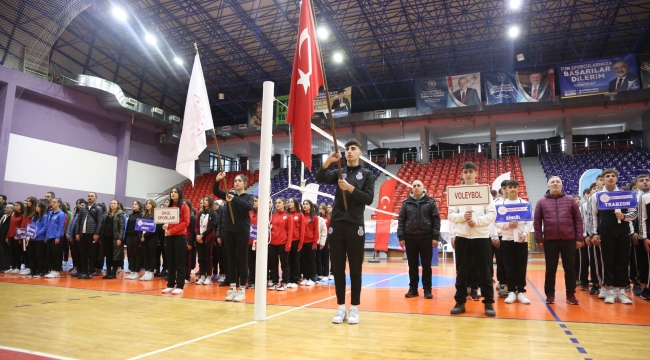 ORDU'DA OKULSPORLARI VOLEYBOL HEYECANI BAŞLADI