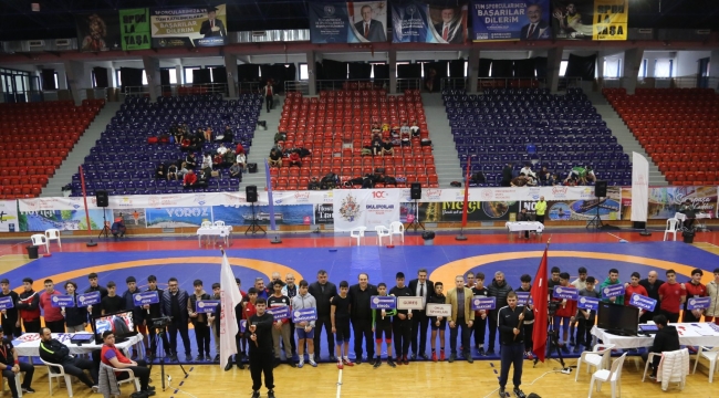 ORDU'DA GÜREŞ GRUP MÜSABAKALARI BAŞLADI