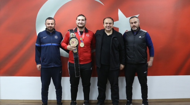 ŞAMPİYON GÜREŞÇİ ATALAY'DAN GENÇ'E ZİYARET