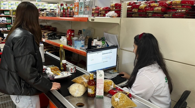 SOSYAL MARKET ÖĞRENCİLERİN MADDİ YÜKÜNÜ HAFİFLETİYOR