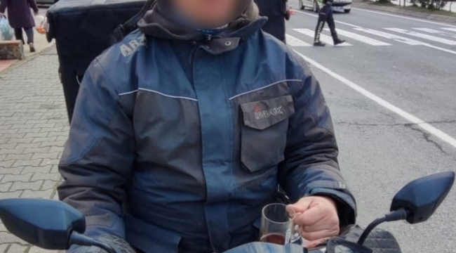 ORDU TRAFİK VE DENETLEME EKİPLERİNDEN ÇAY BARDAKLI MOTOSİKLET SÜRÜCÜSÜNE CEZA