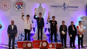 ORDU'YA SATRANÇTA ÜÇ MADALYA