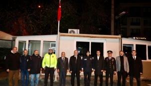 VALİ EROL VE OBB BAŞKANI GÜLER, YILBAŞI GECESİ ÇALIŞAN KAMU GÖREVLİLERİNİ ZİYARET ETTİ