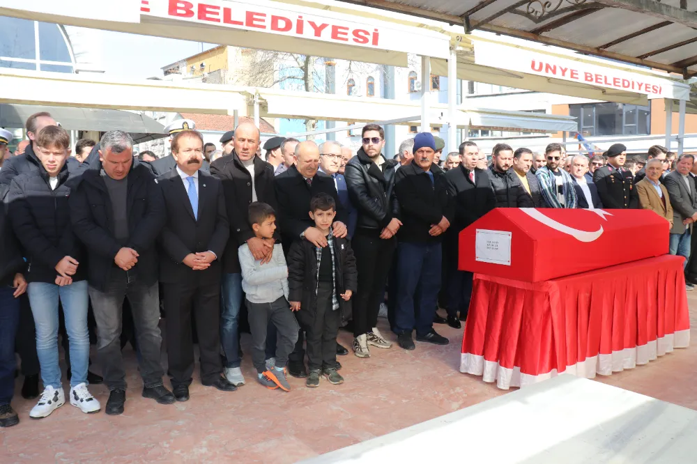 DENİZ ER ANIL ŞAHİN ÜNYE'DE SON YOLCULUĞUNA UĞURLANDI