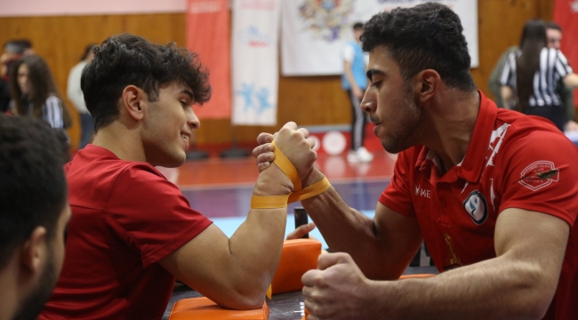 BİLEK GÜREŞİ TÜRKİYE BİRİNCİLİĞİ MÜSABAKALARI SONA ERDİ