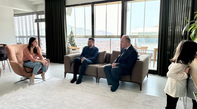 VALİ EROL'UN HANE ZİYARETLERİ ARALIKSIZ SÜRÜYOR