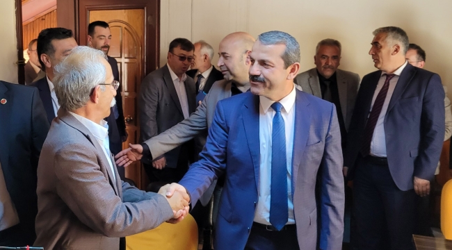 BAŞKAN DEMİRCİ: "MUHTARLARIMIZLA UYUM İÇİNDE ÇALIŞMAYA DEVAM EDECEĞİZ"