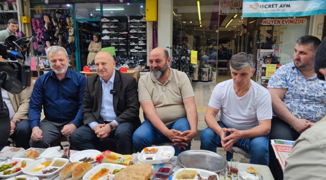 BAŞKAN TAVLI, SEÇİM ÖNCESİNDE BARIŞTIRDIĞI KIRGIN ESNAFLARI ZİYARET ETTİ