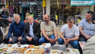 BAŞKAN TAVLI, SEÇİM ÖNCESİNDE BARIŞTIRDIĞI KIRGIN ESNAFLARI ZİYARET ETTİ