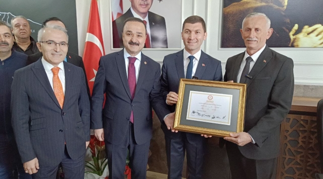 MHP'Lİ MEDET SİPAHİ ULAŞ TEPE'DEN GÖREVİ TESLİM ALDI