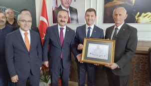 MHP'Lİ MEDET SİPAHİ ULAŞ TEPE'DEN GÖREVİ TESLİM ALDI