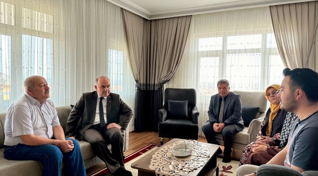 VALİ EROL: "DEVLETİMİZİN ŞEFKATİNİ HER KESİME GÖSTERMEYE ÇALIŞIYORUZ"
