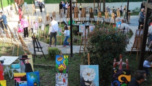 BU KONAKTA SANAT VAR