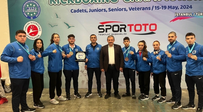 BÜYÜKŞEHİR SPORCULARINDAN KİCK BOKSTA BÜYÜK BAŞARI