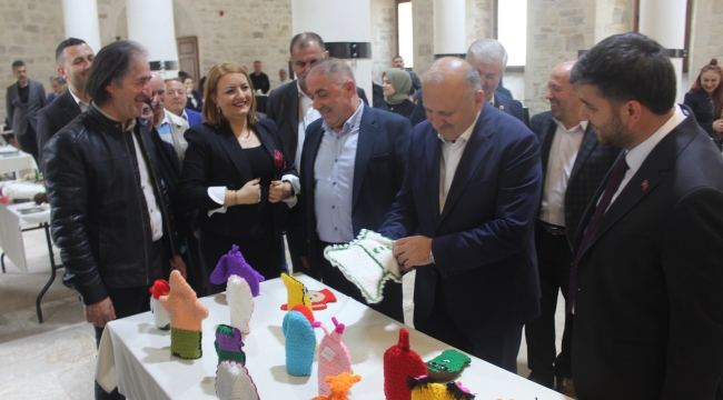 KADIN GİRİŞİMCİ SEMANUR BEŞİKCİOĞLU'NDAN ENGELSİZ SERGİ