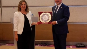 MİLLETVEKİLİ HAMARAT'A TAIMA'DAN TEŞEKKÜR PLAKETİ