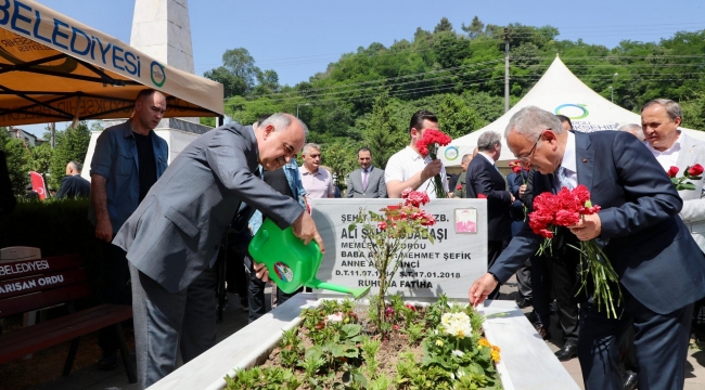 BAYRAM AREFESİNDE ŞEHİTLERİMİZ DUALARLA YAD EDİLDİ