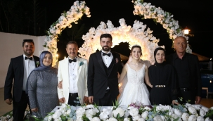 DİŞ HEKİMİ EZGİ SERENAT İLE AVUKAT ÖMER CAN'IN RÜYA GİBİ DÜĞÜNÜ