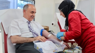 VALİ EROL'DAN KAN BAĞIŞI KAMPANYASINA DESTEK