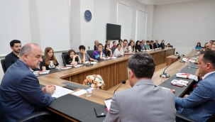 VALİ EROL'DAN TÜBİTAK YARIŞMALARINDA DERECEYE GİREN ÖĞRENCİLERE KUTLAMA