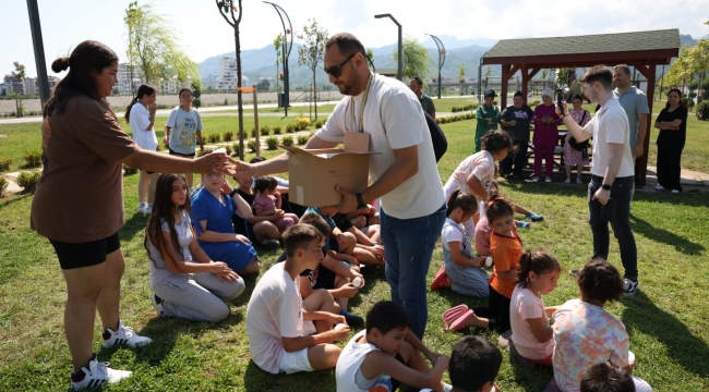 ALTINORDU BELEDİYESİ'NDEN ÇOCUKLARA DONDURMA İKRAMI