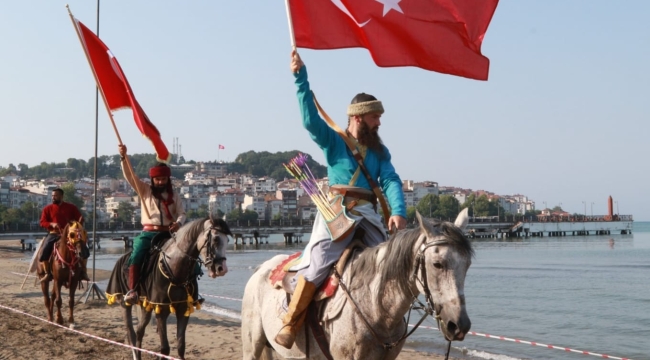 ÜNYE'DE ATLI GÖSTERİLER NEFES KESTİ