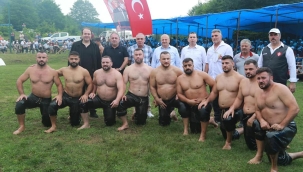 ÜNYE'DE, PEHLİVANLAR KIYASIYA GÜREŞTİ