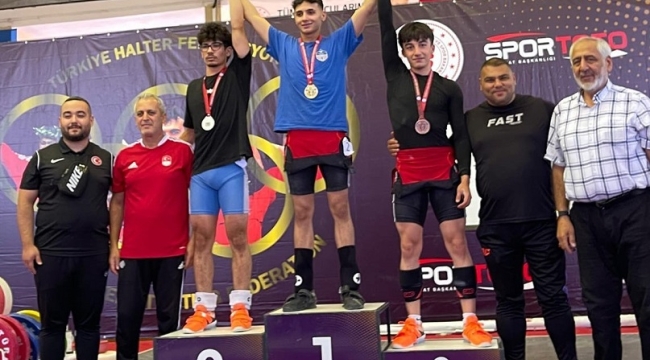 ORDULU YASER YILMAZ HALTERDE TÜRKİYE ÜÇÜNCÜSÜ