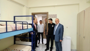 Vali Erol, KYK Öğrenci Yurtlarında İncelemede Bulundu